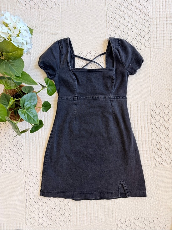 Hollister Dresses & Skirts - Hollister Black Square Neck Mini Dress with Back Straps